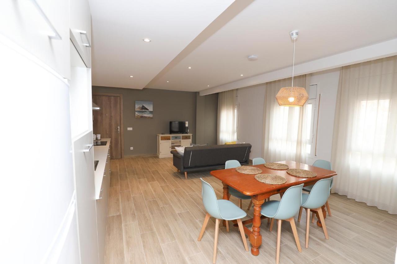 Apartaments Agneta - Ancla カンブリルス エクステリア 写真